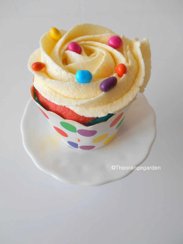 regenboog cupcakes 2 - theorangegarden