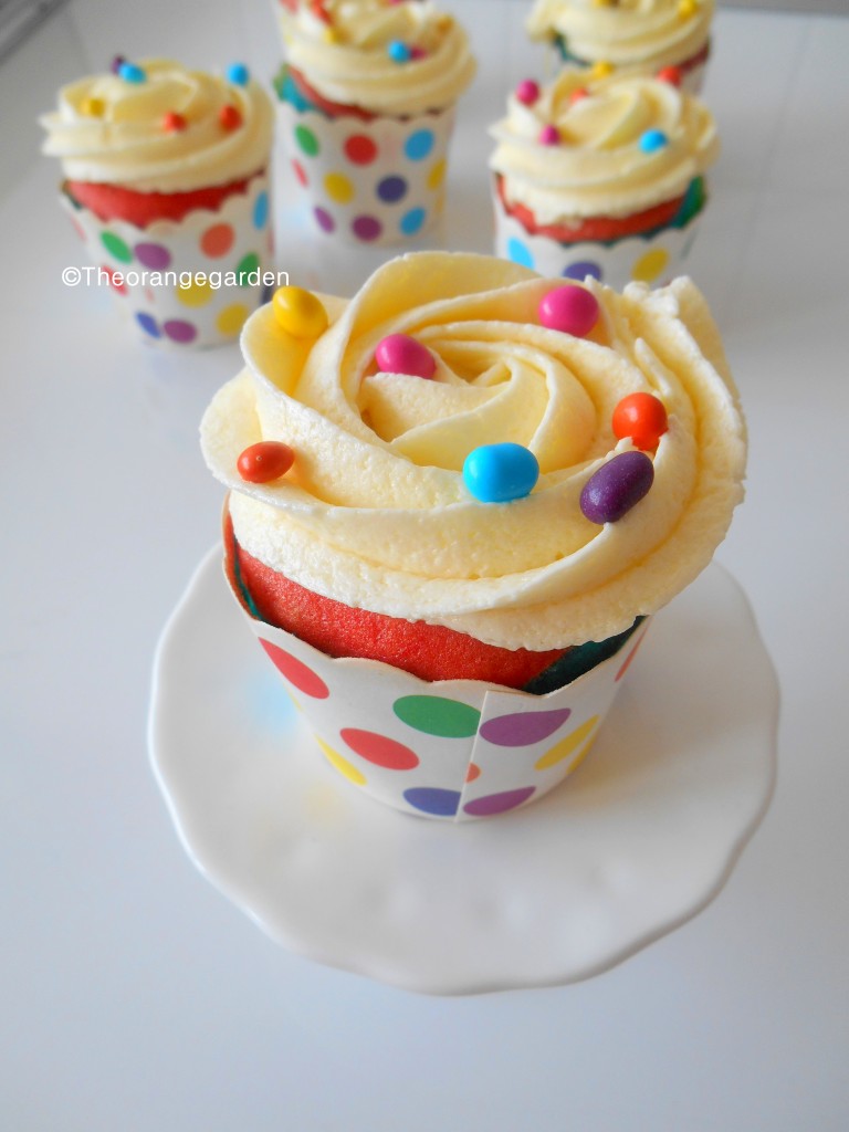 regenboog cupcakes  - theorangegarden